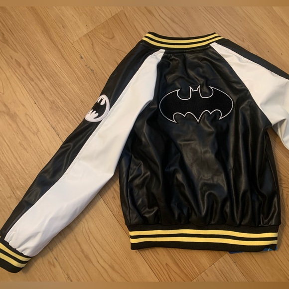 Batman Patched Leather Jacket. Boys size 8. New with tags! - Picture 3 of 11